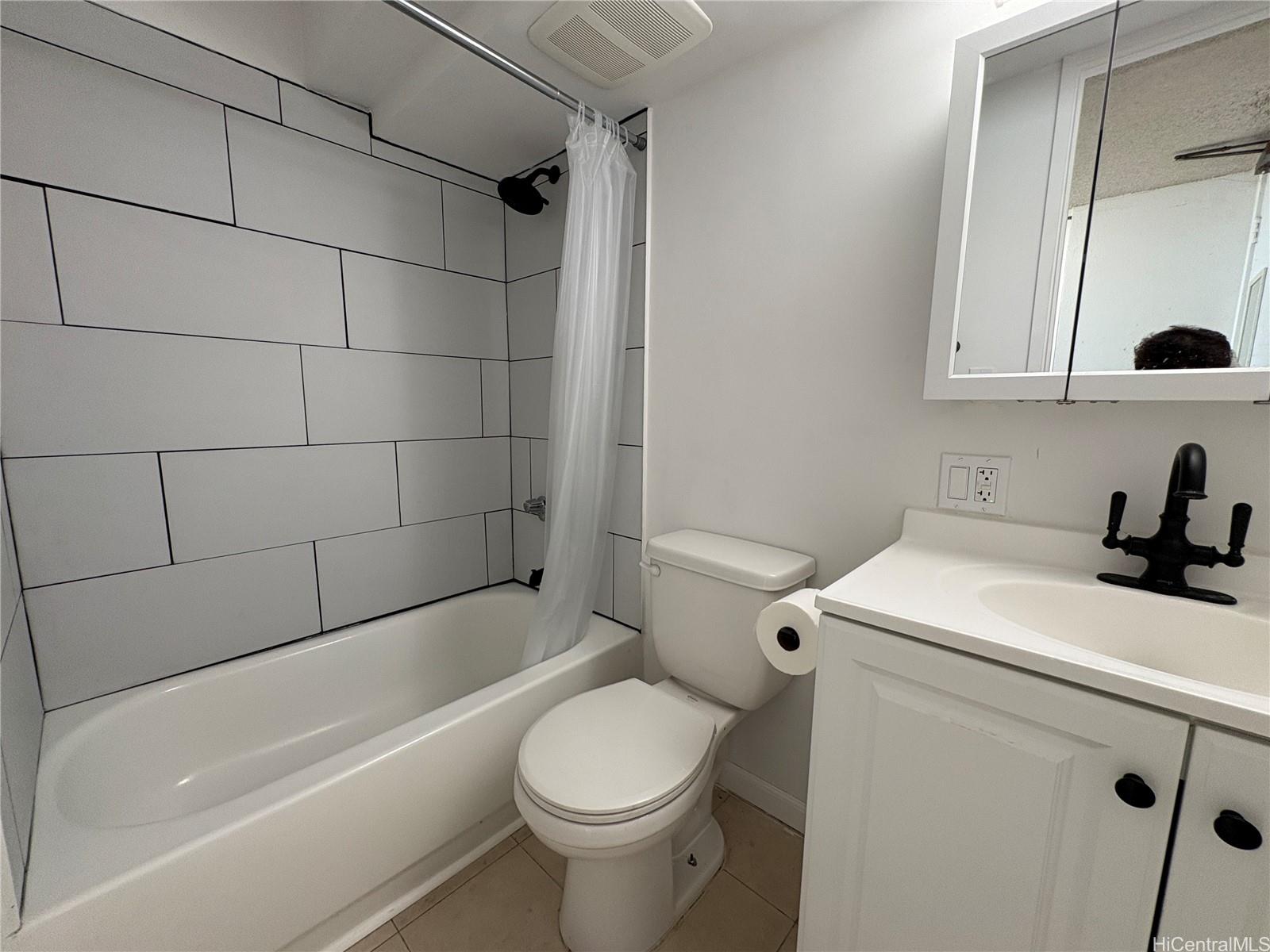 Island Colony condo # 4104, Honolulu, Hawaii - photo 7 of 11