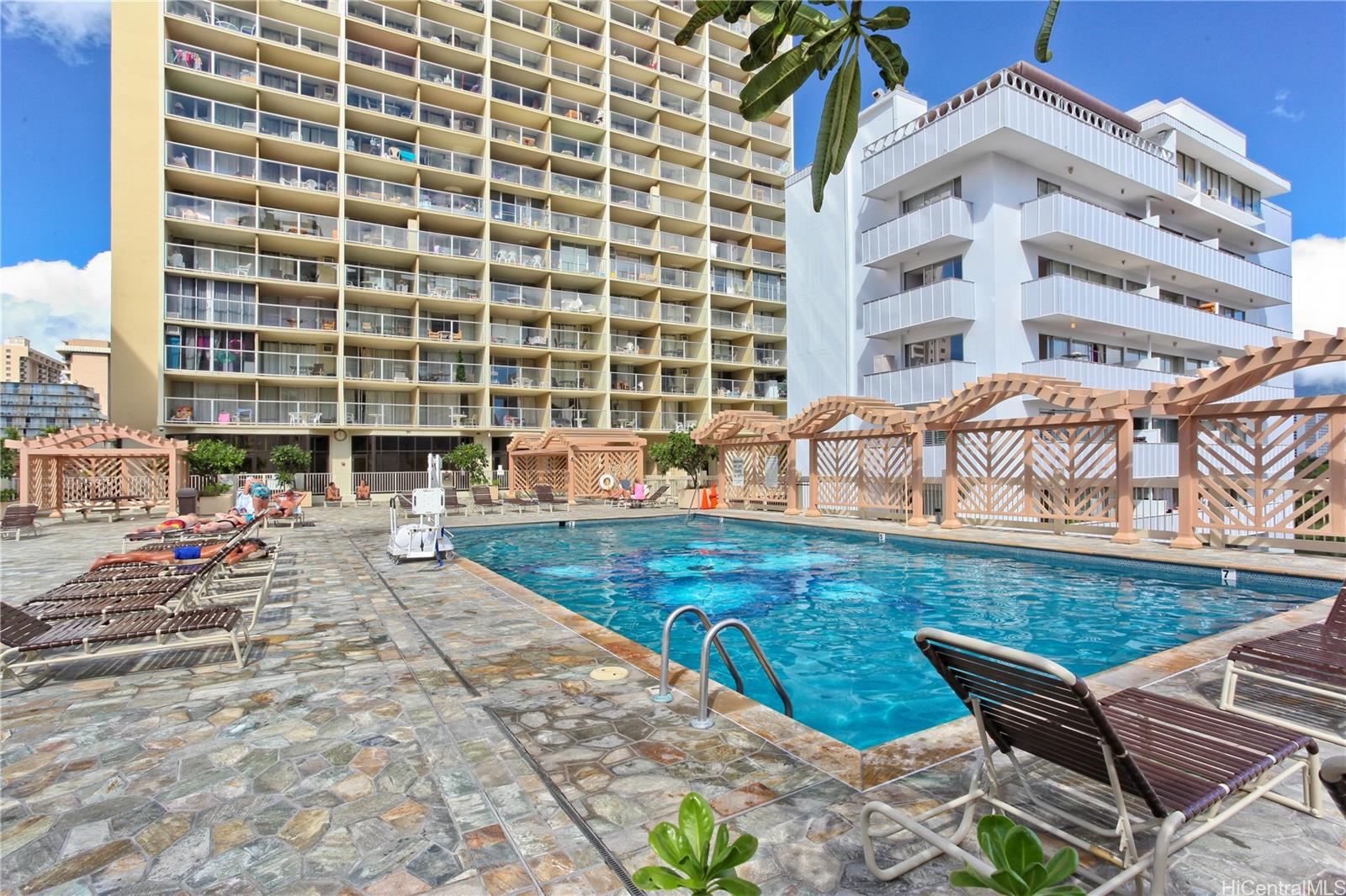 445 Seaside Ave Honolulu - Rental - photo 14 of 20