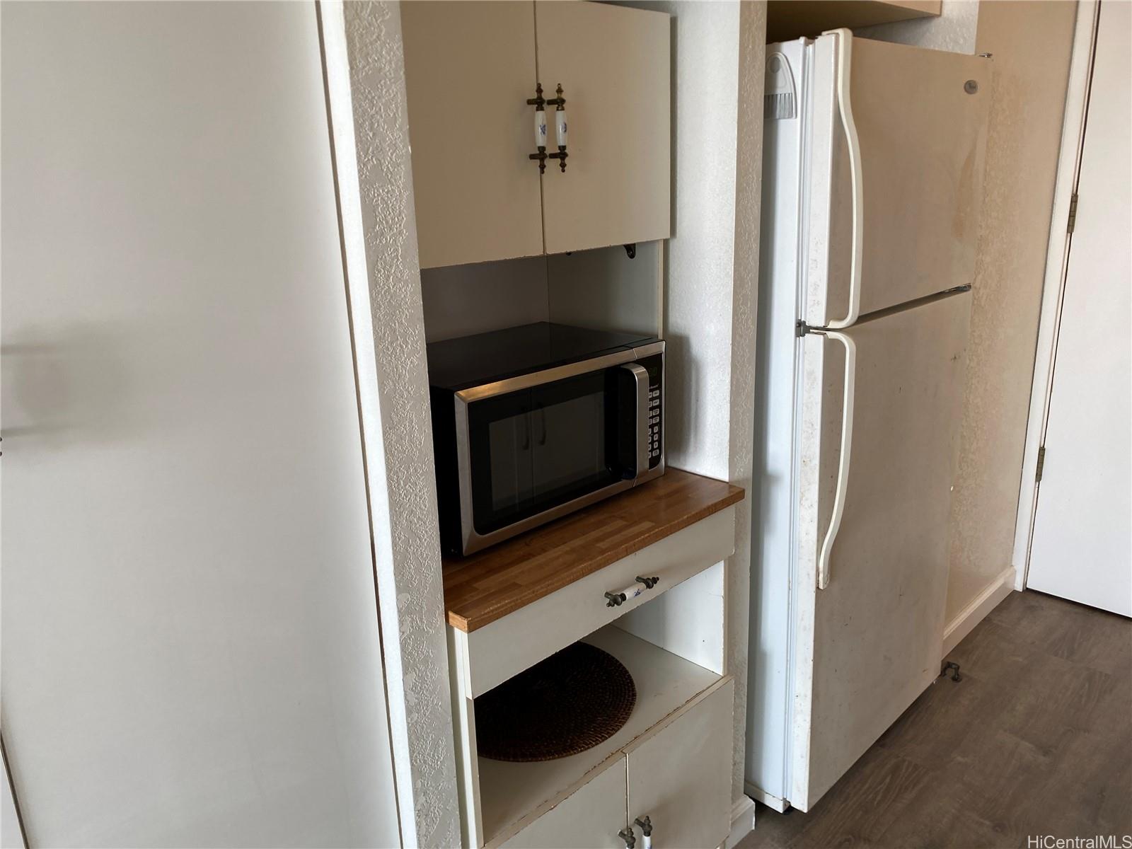 445 Seaside Ave Honolulu - Rental - photo 4 of 20