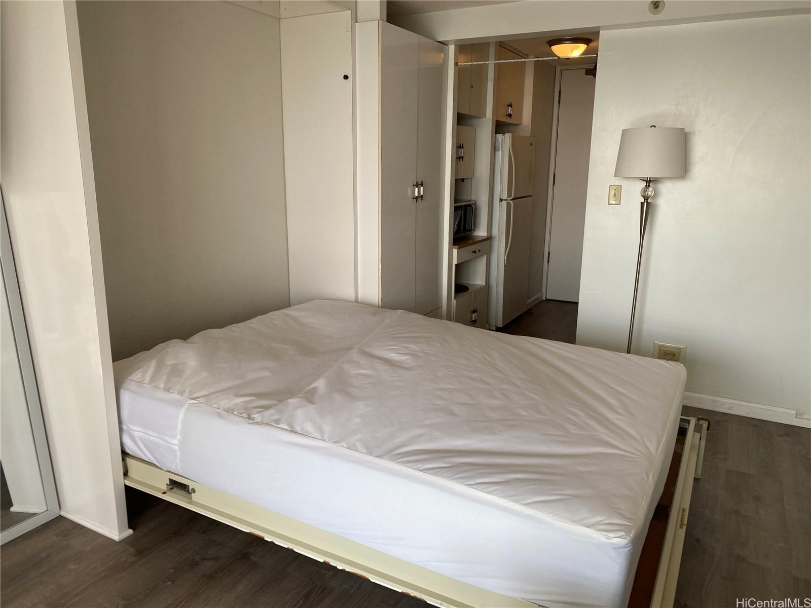 445 Seaside Ave Honolulu - Rental - photo 8 of 20