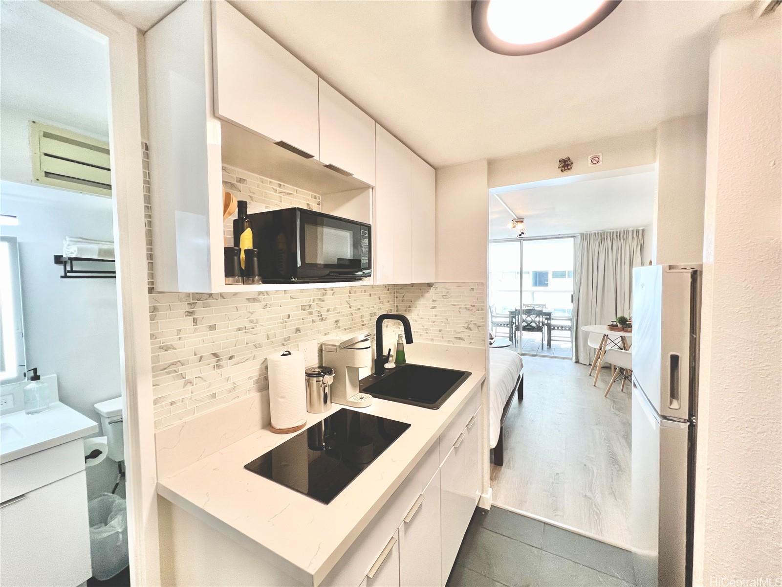 Island Colony condo # 703, Honolulu, Hawaii - photo 7 of 10