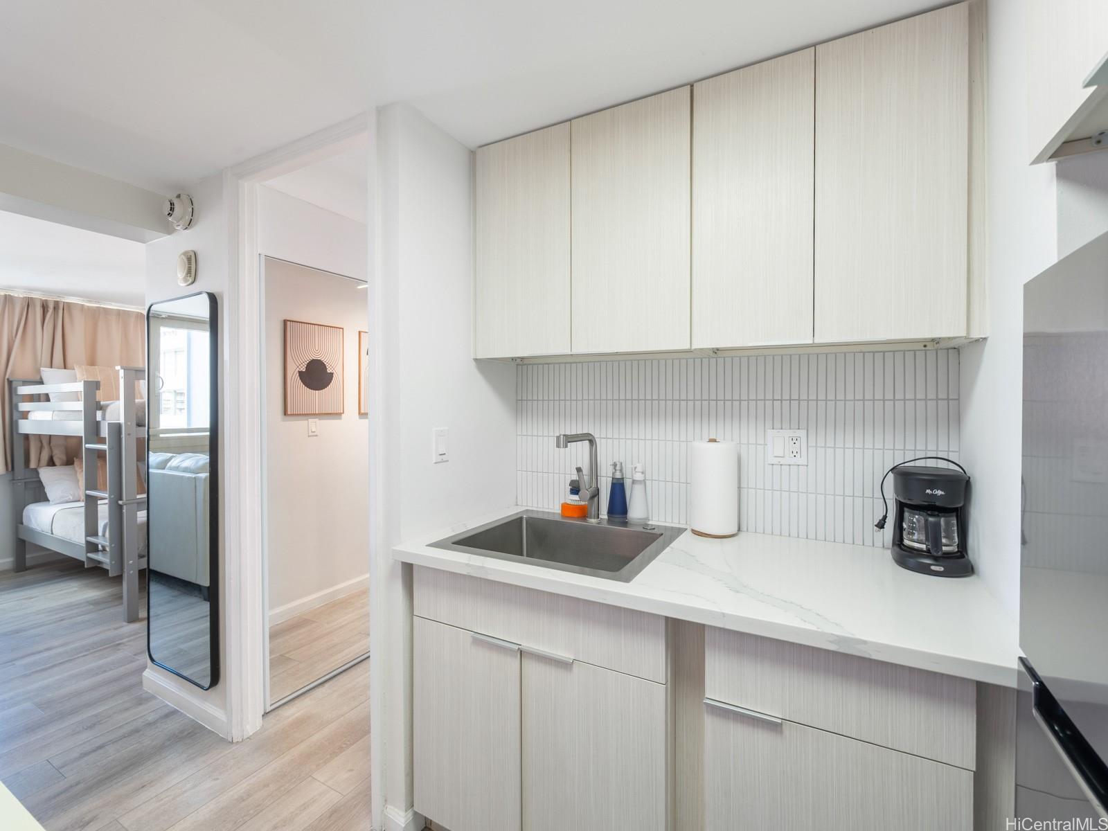 Island Colony condo # 720, Honolulu, Hawaii - photo 5 of 12