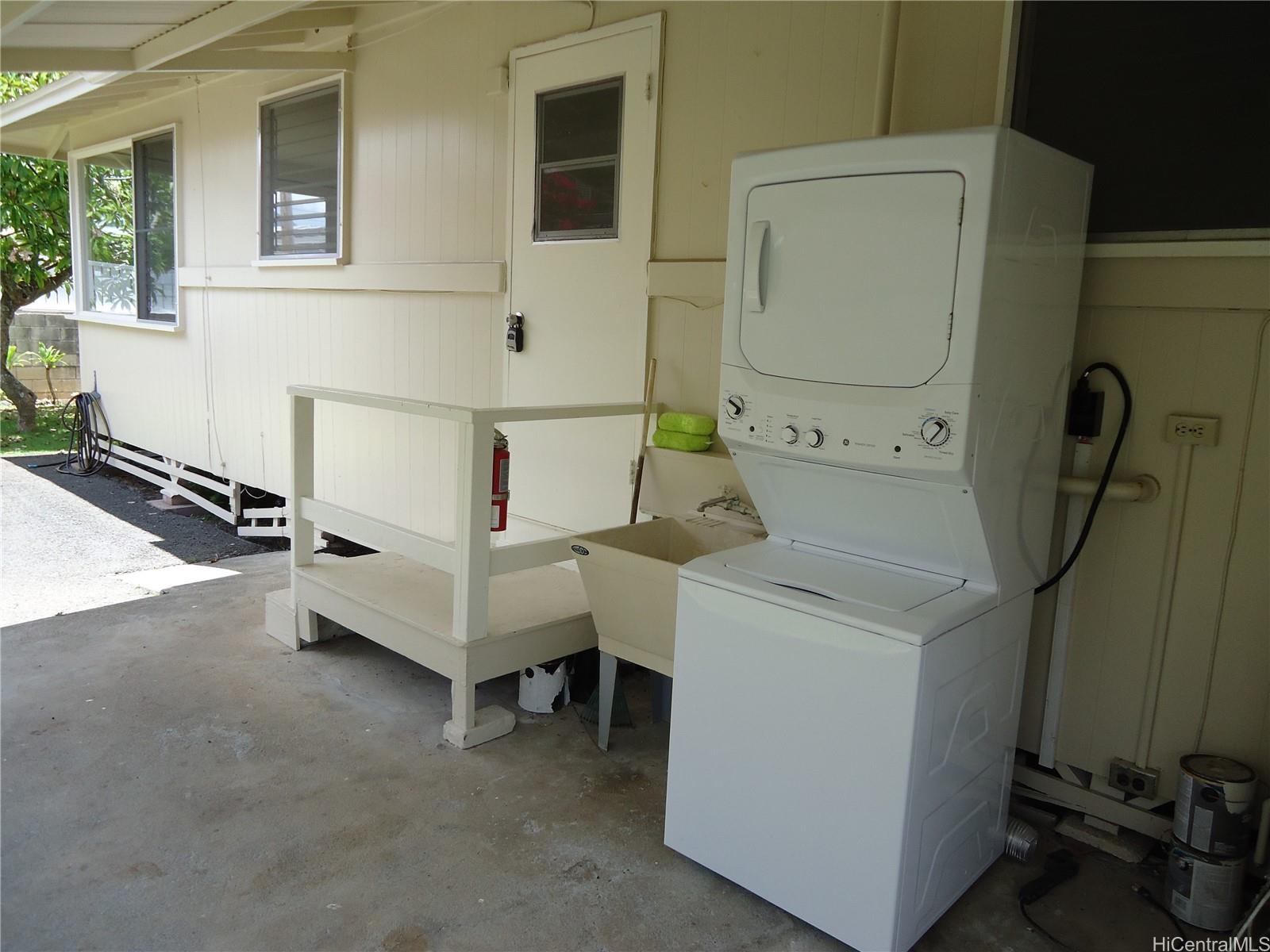 445 Ulupaina Street Kailua - Rental - photo 6 of 12