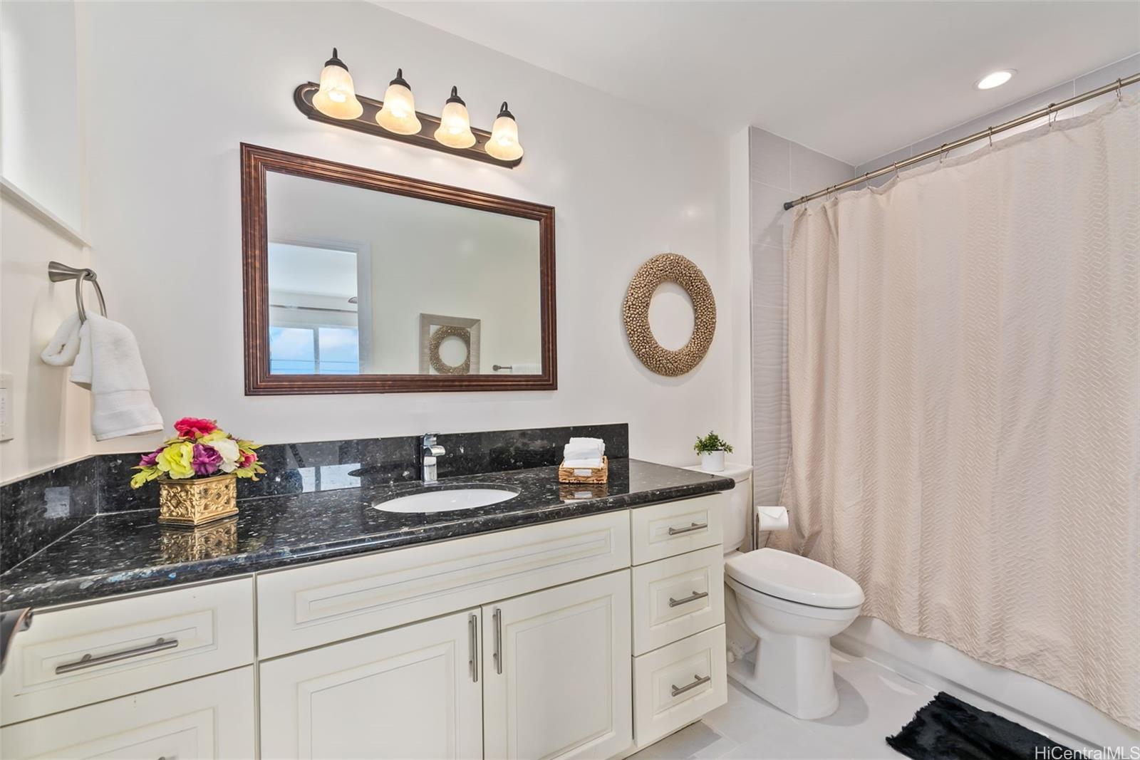 4470  Wahinekoa Pl Waialae Nui Rdge, Diamond Head home - photo 14 of 25