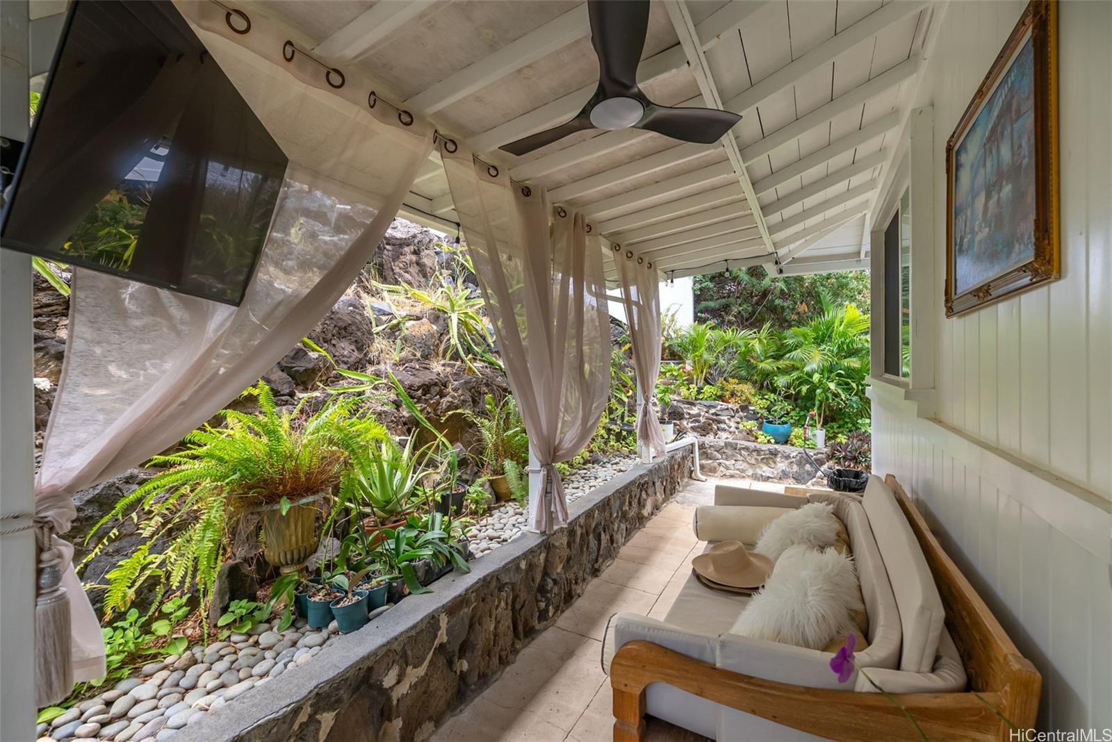 4470  Wahinekoa Pl Waialae Nui Rdge, Diamond Head home - photo 21 of 25