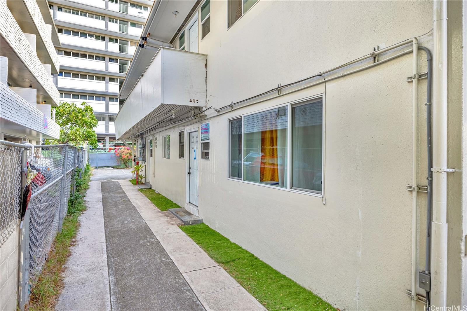 448 Kuamoo St Honolulu - Multi-family - photo 2 of 25