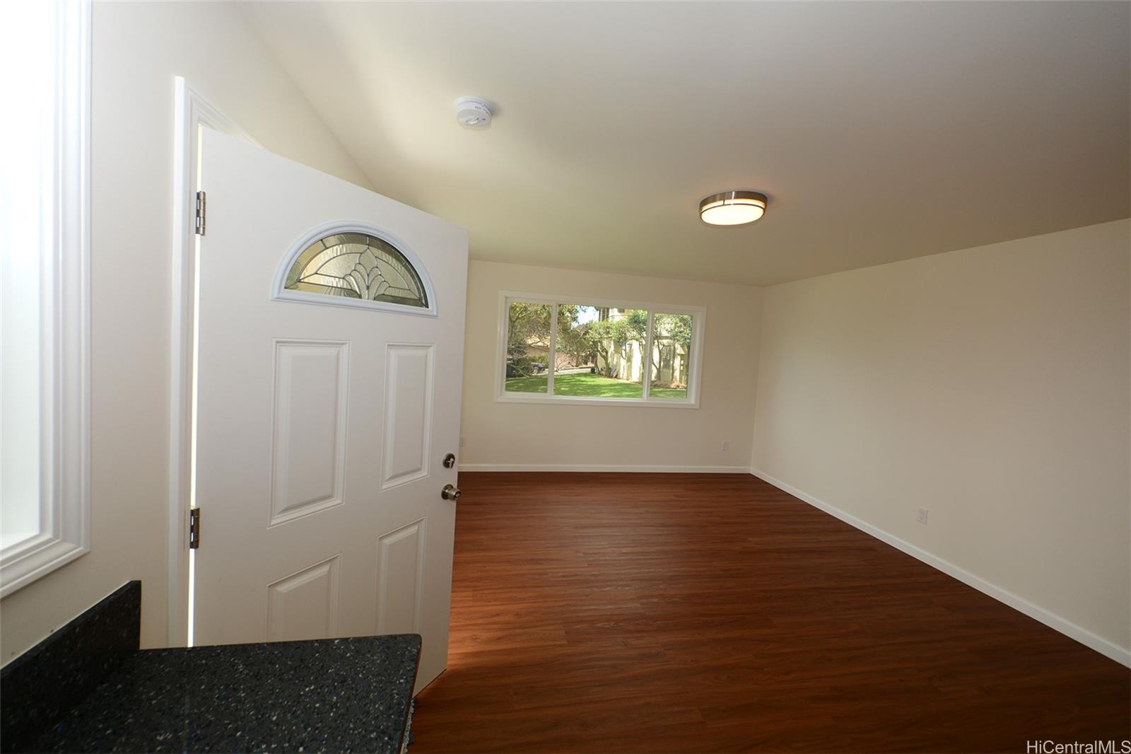 4494 Sierra Dr Honolulu - Rental - photo 9 of 11