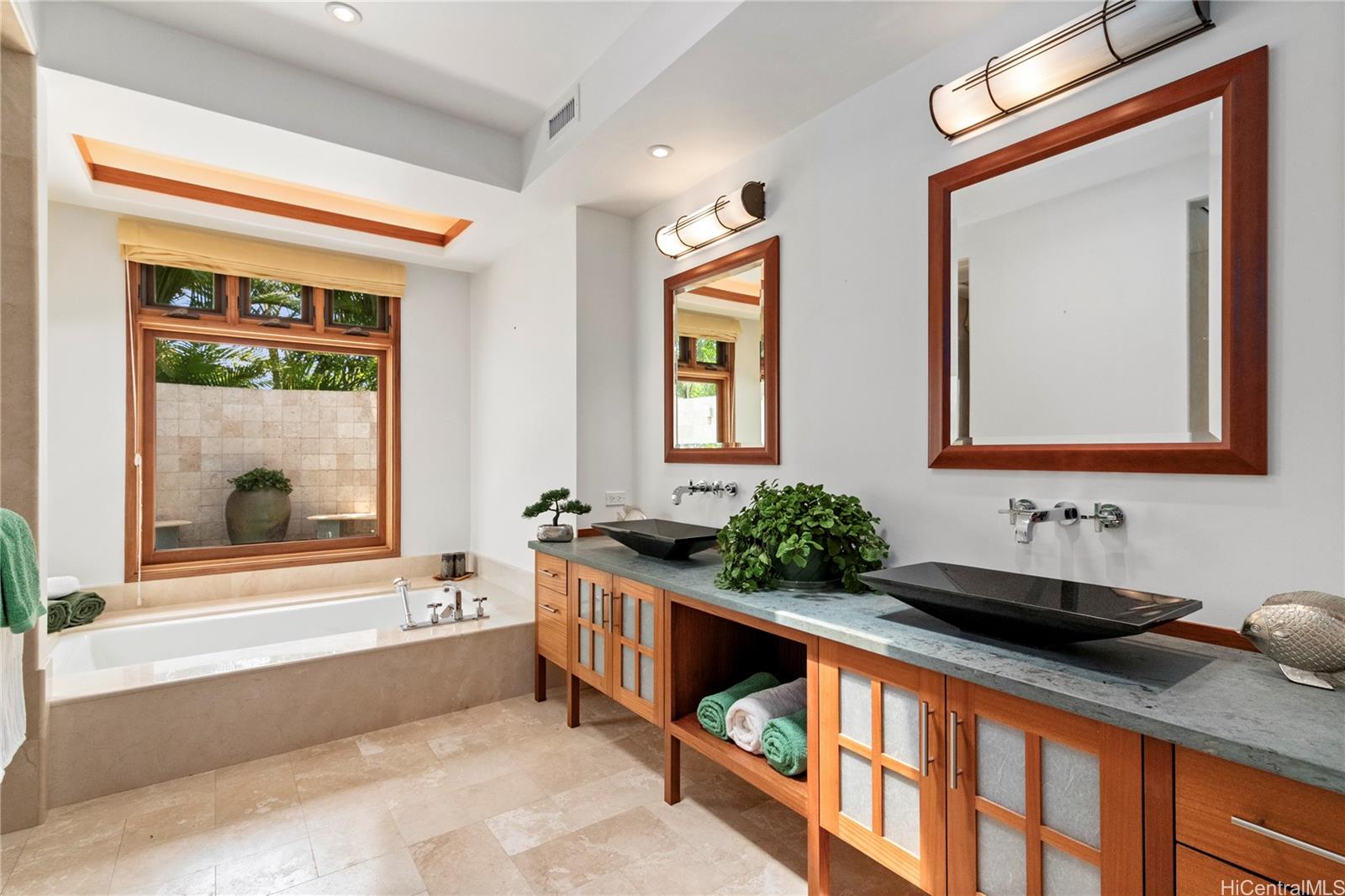 4498  Pahoa Ave Kahala Area, Diamond Head home - photo 12 of 23