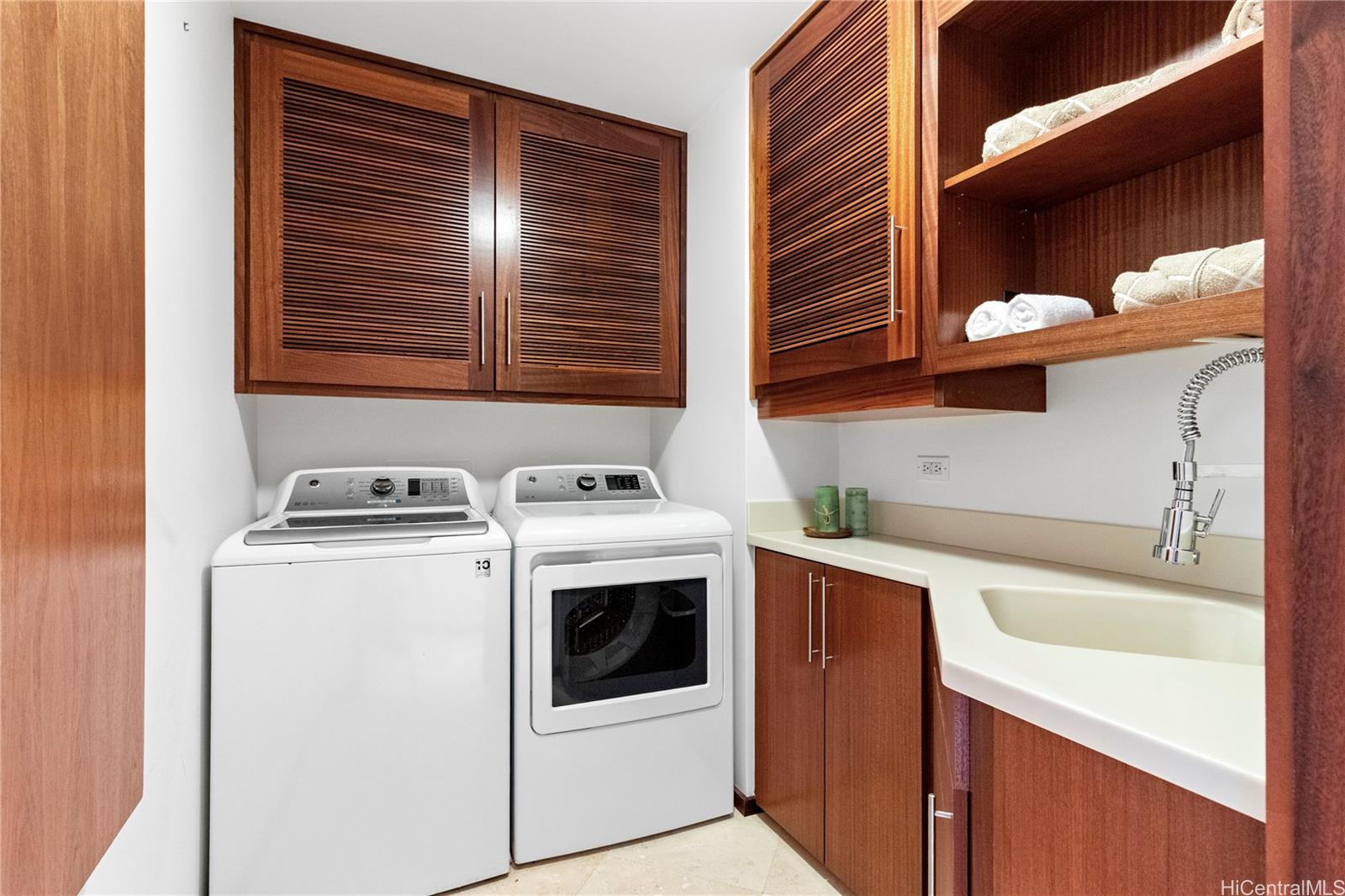 4498  Pahoa Ave Kahala Area, Diamond Head home - photo 17 of 23