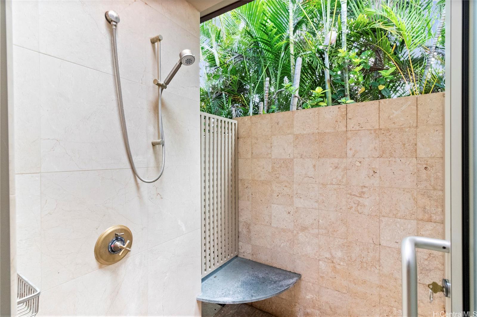 4498  Pahoa Ave Kahala Area, Diamond Head home - photo 18 of 23