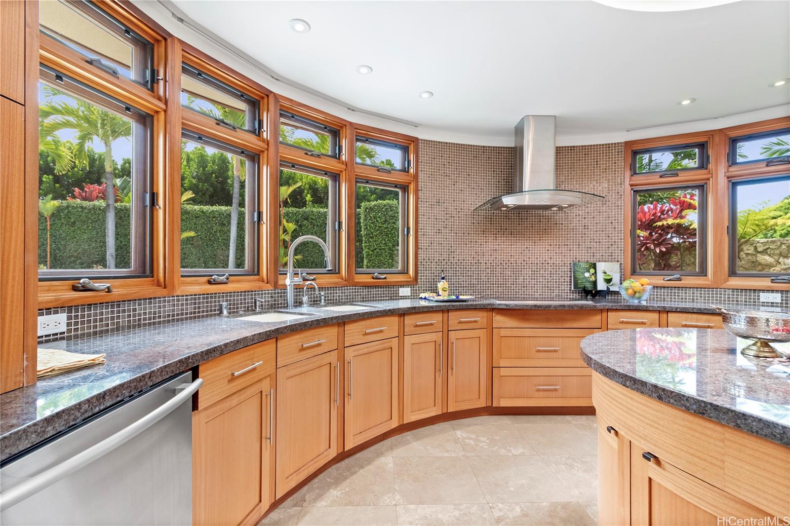 4498  Pahoa Ave Kahala Area, Diamond Head home - photo 9 of 23