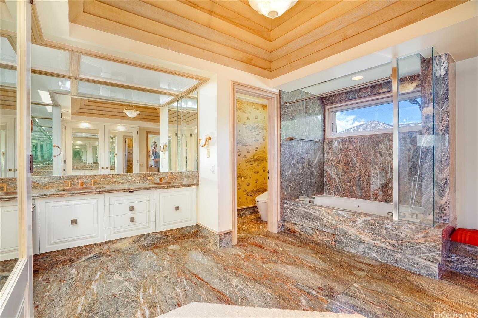 4504  Kahala Ave Kahala Area, Diamond Head home - photo 19 of 25