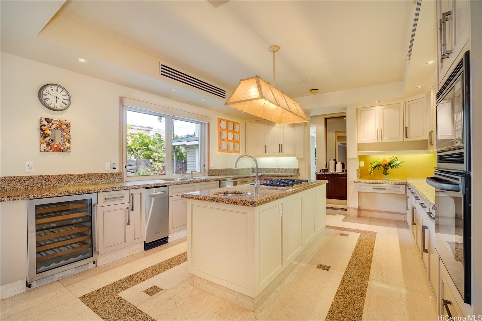 4504  Kahala Ave Kahala Area, Diamond Head home - photo 9 of 25