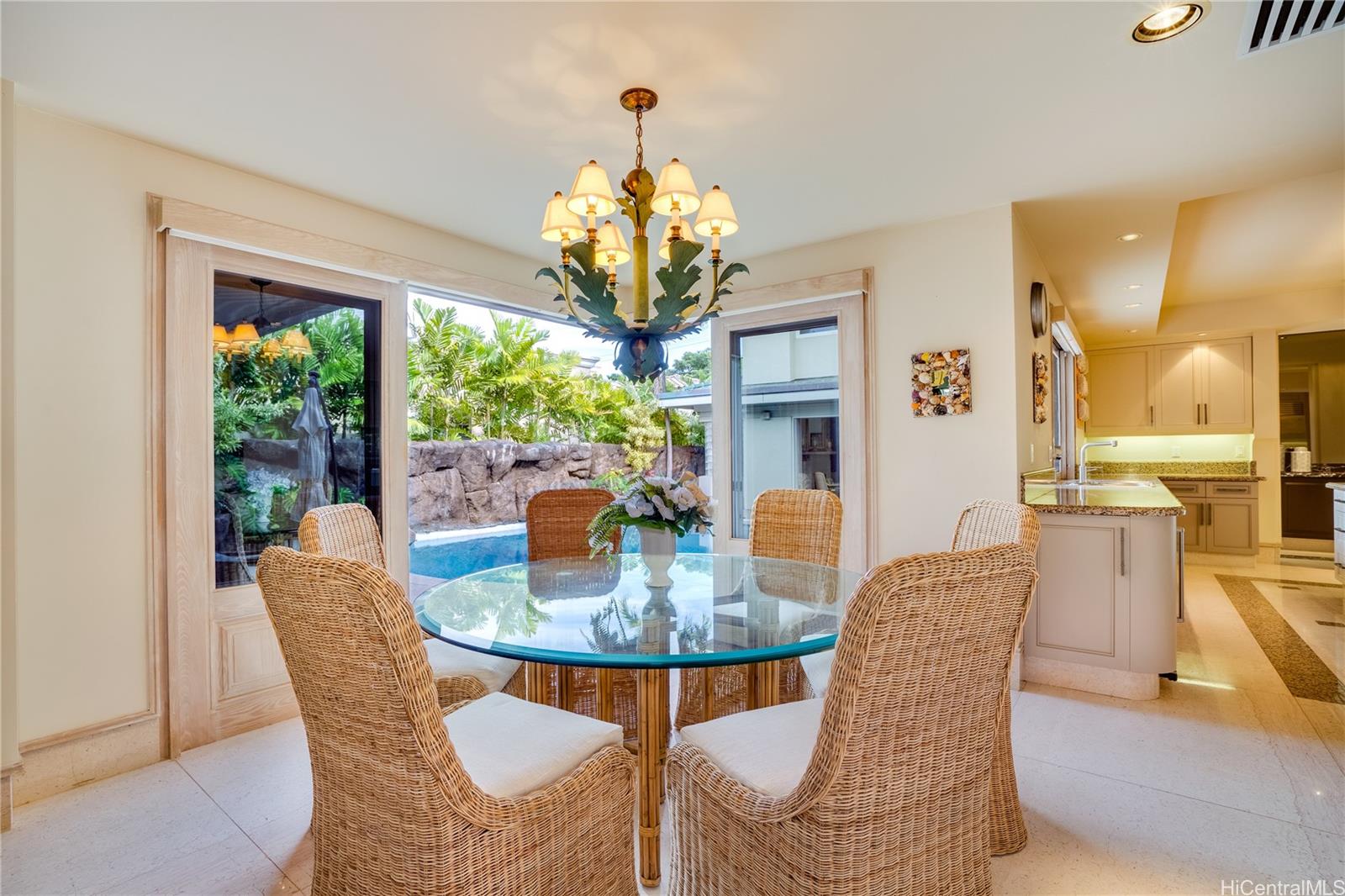 4504  Kahala Ave Kahala Area, Diamond Head home - photo 10 of 12