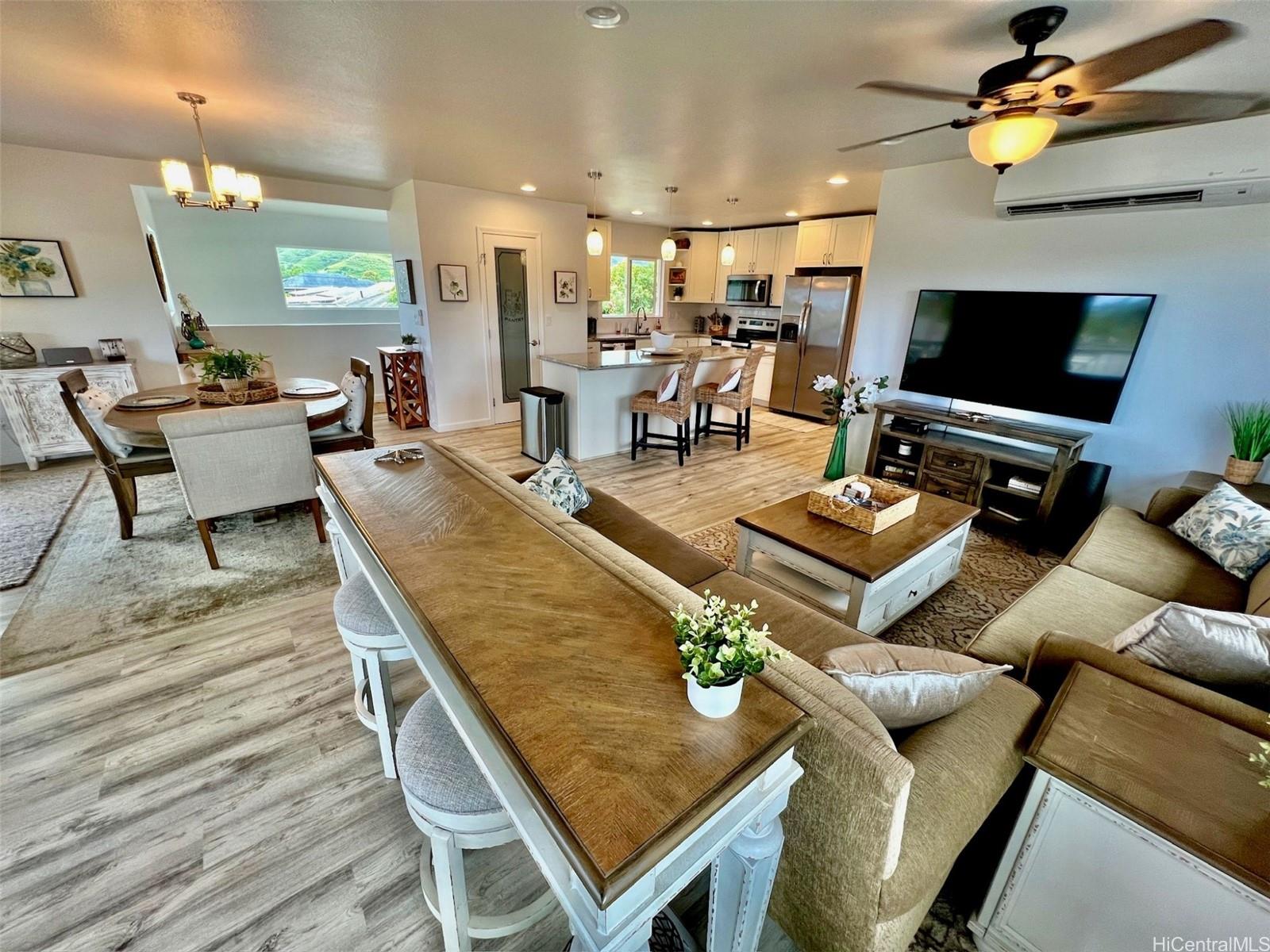 451  Lanae Way Coconut Grove, Kailua home - photo 2 of 25