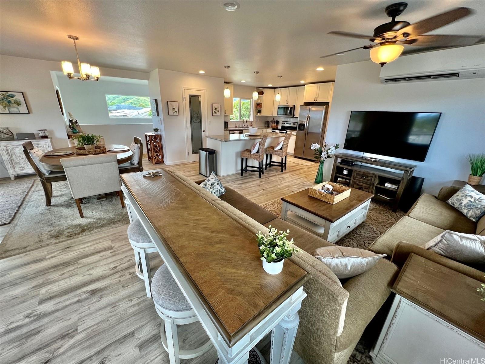 451  Lanae Way Coconut Grove, Kailua home - photo 2 of 25