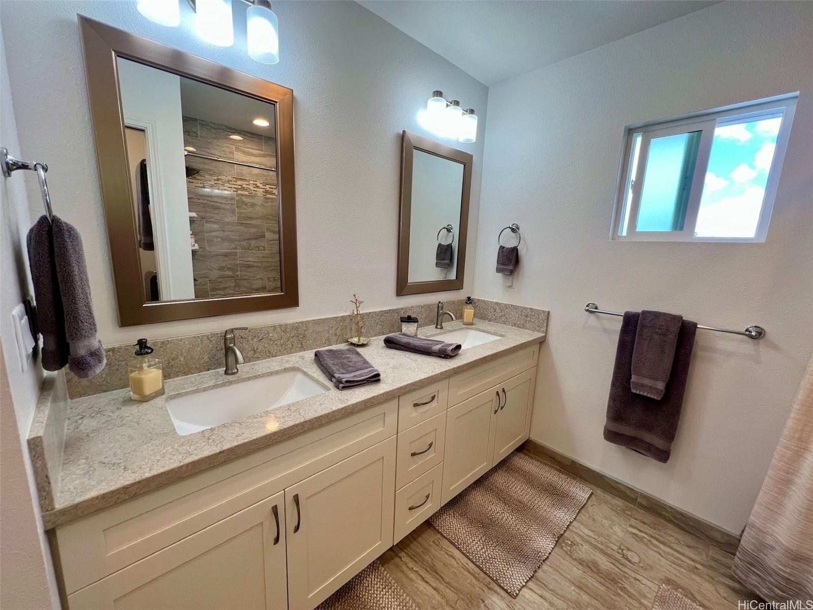 451  Lanae Way Coconut Grove, Kailua home - photo 22 of 25