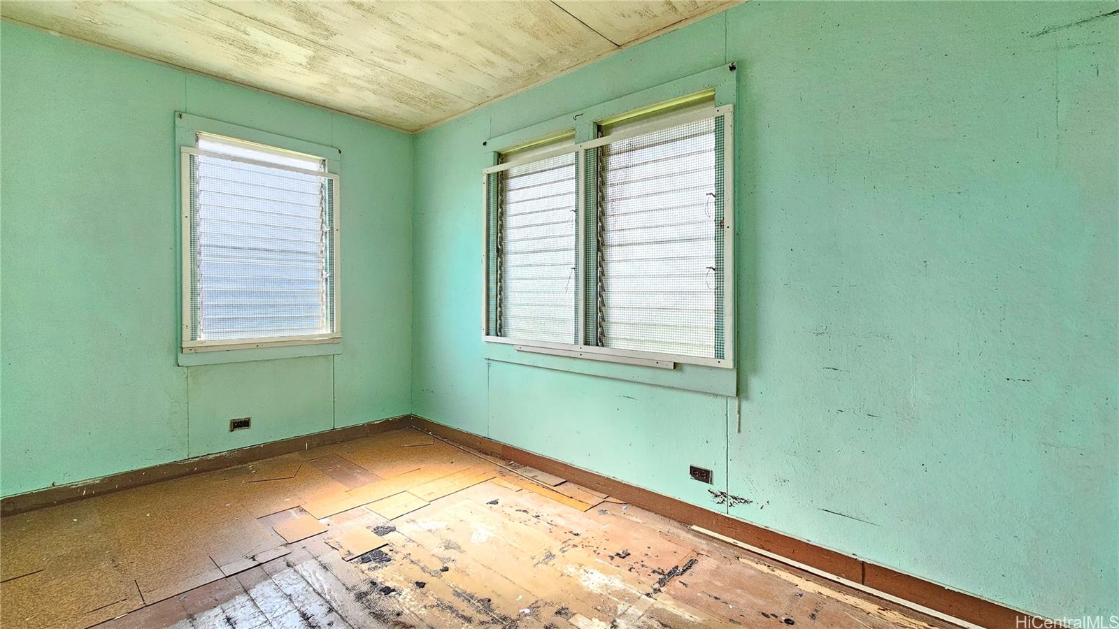 45-1016  Pahuwai Place Halekauwila, Kaneohe home - photo 12 of 25