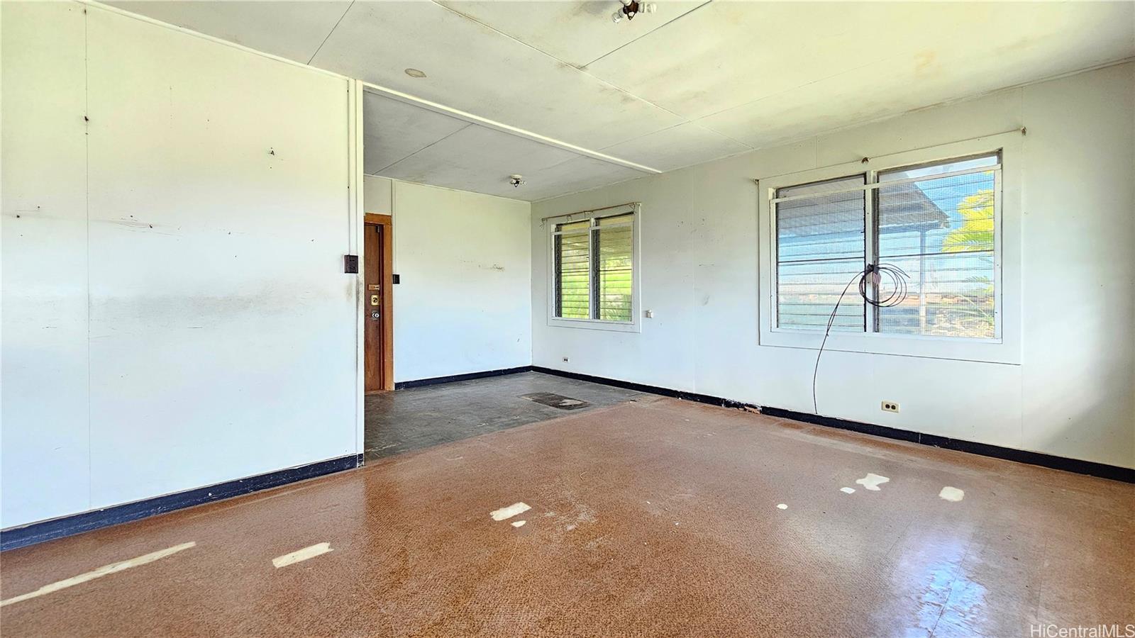 45-1016  Pahuwai Place Halekauwila, Kaneohe home - photo 4 of 25