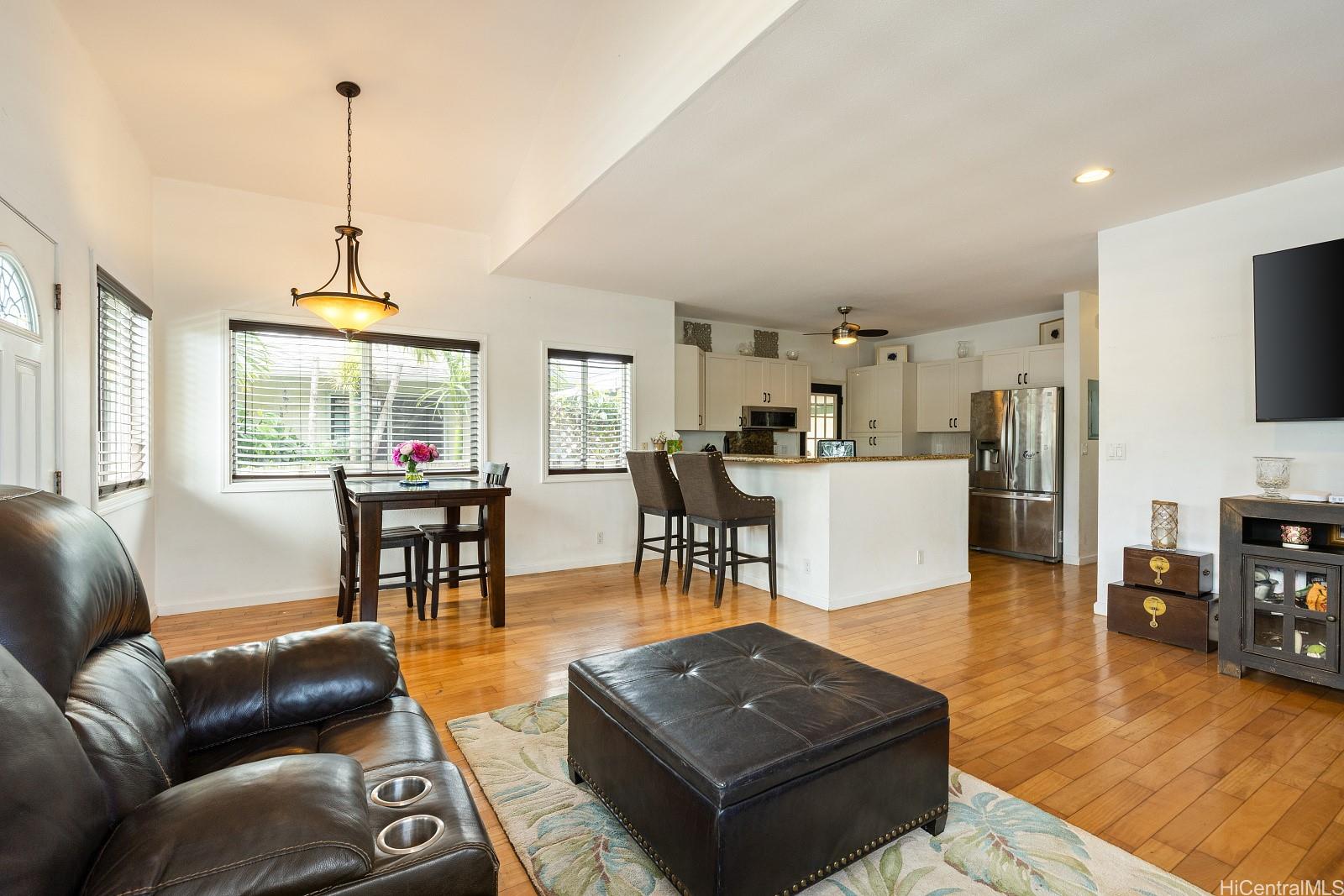 45-107  Waikalua Rd Waikalua, Kaneohe home - photo 2 of 25