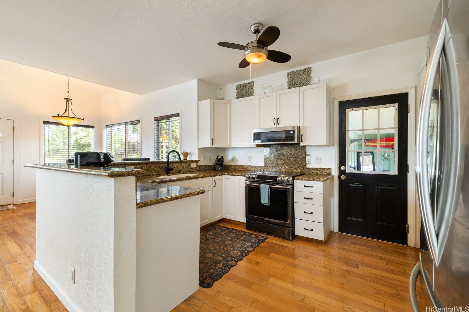 45-107  Waikalua Rd Waikalua, Kaneohe home - photo 6 of 25