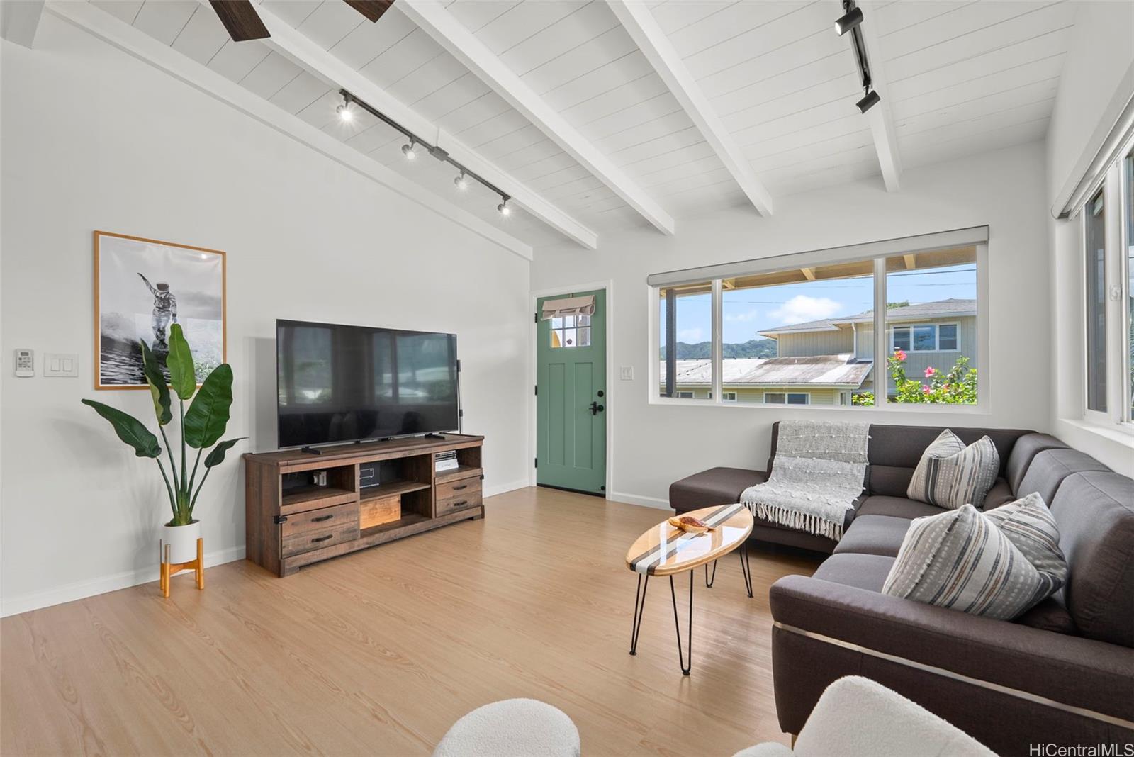 45-1126  Maka Street Lilipuna, Kaneohe home - photo 3 of 25