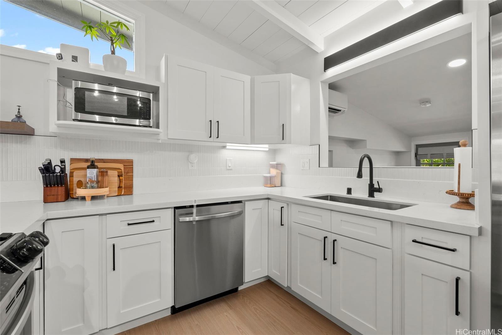 45-1126  Maka Street Lilipuna, Kaneohe home - photo 7 of 25