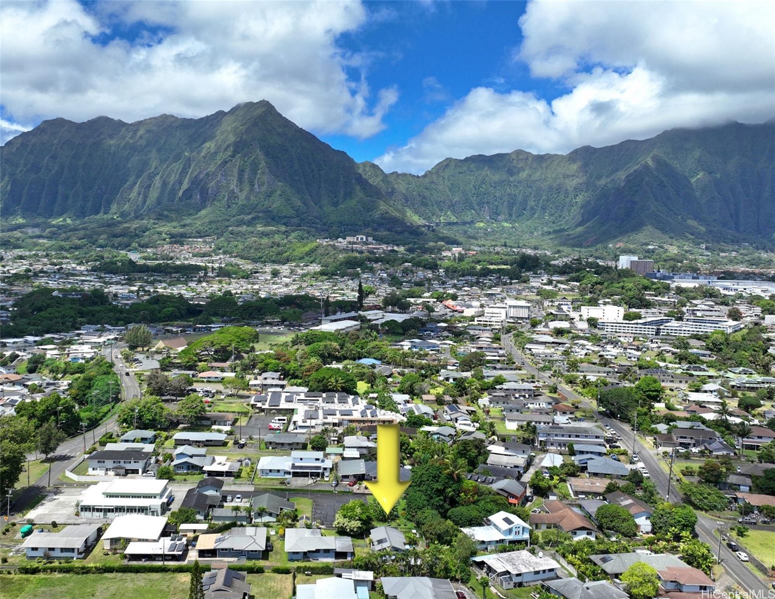 45-127  Waikapoki Road Kaneohe Town, Kaneohe home - photo 2 of 11