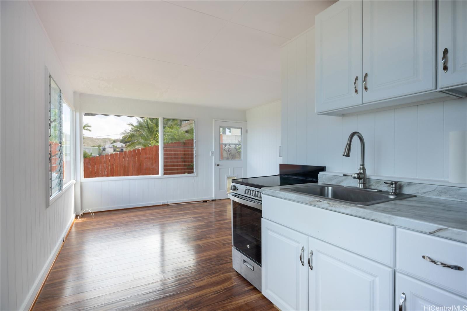 45-138  Kokokahi Place Kokokahi, Kaneohe home - photo 12 of 18