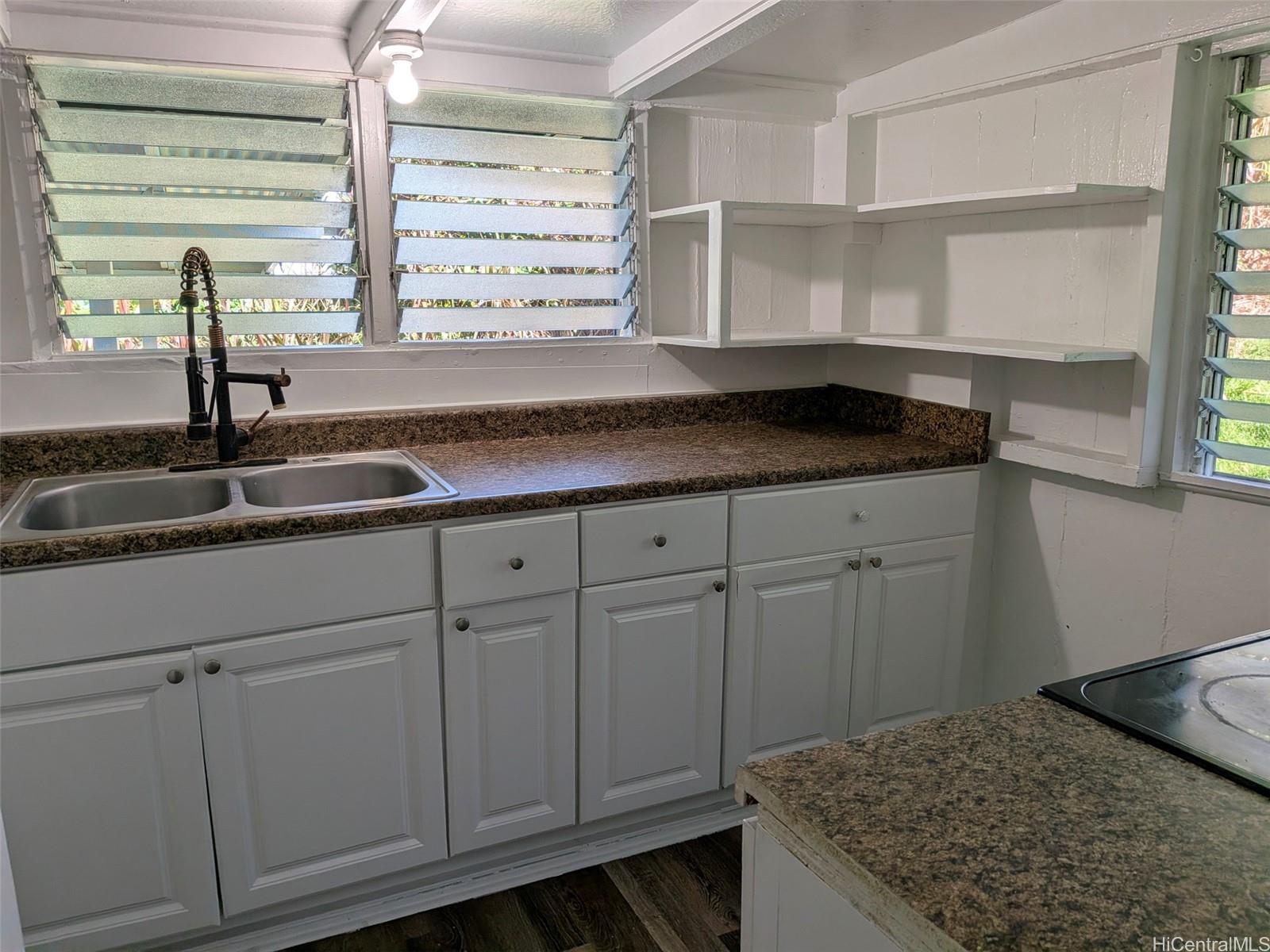 45-151  Kokokahi Place Kokokahi, Kaneohe home - photo 4 of 8