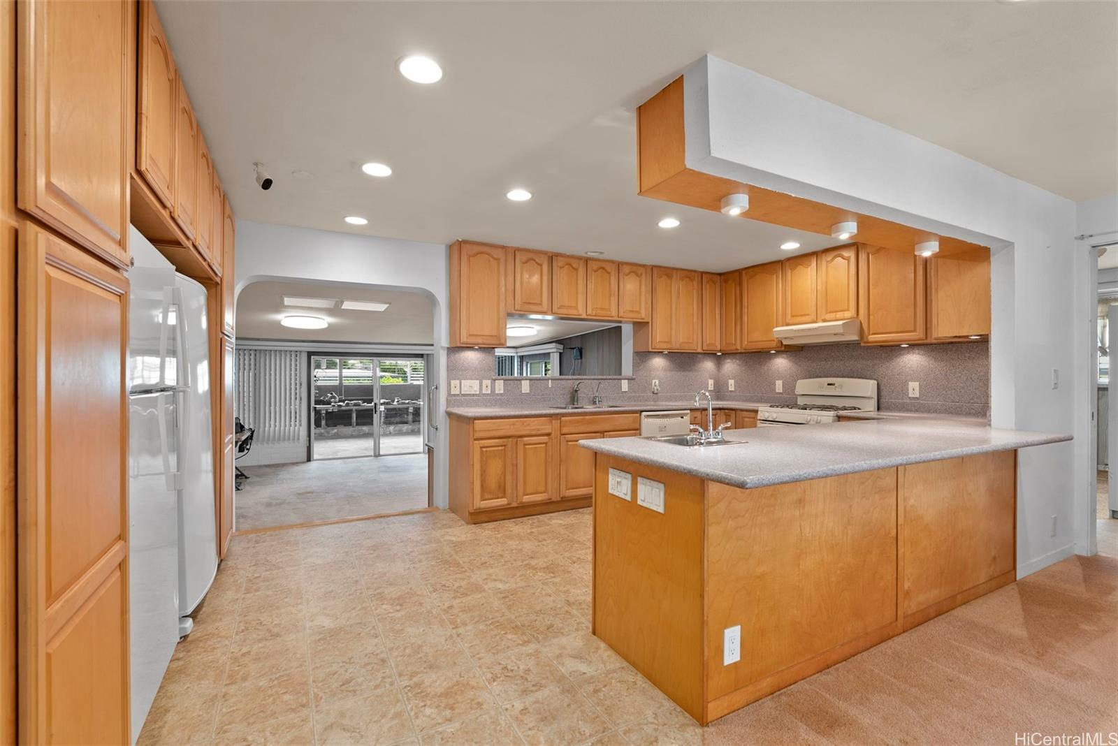 45-155  Pahikoli Place Pikoiloa, Kaneohe home - photo 4 of 25