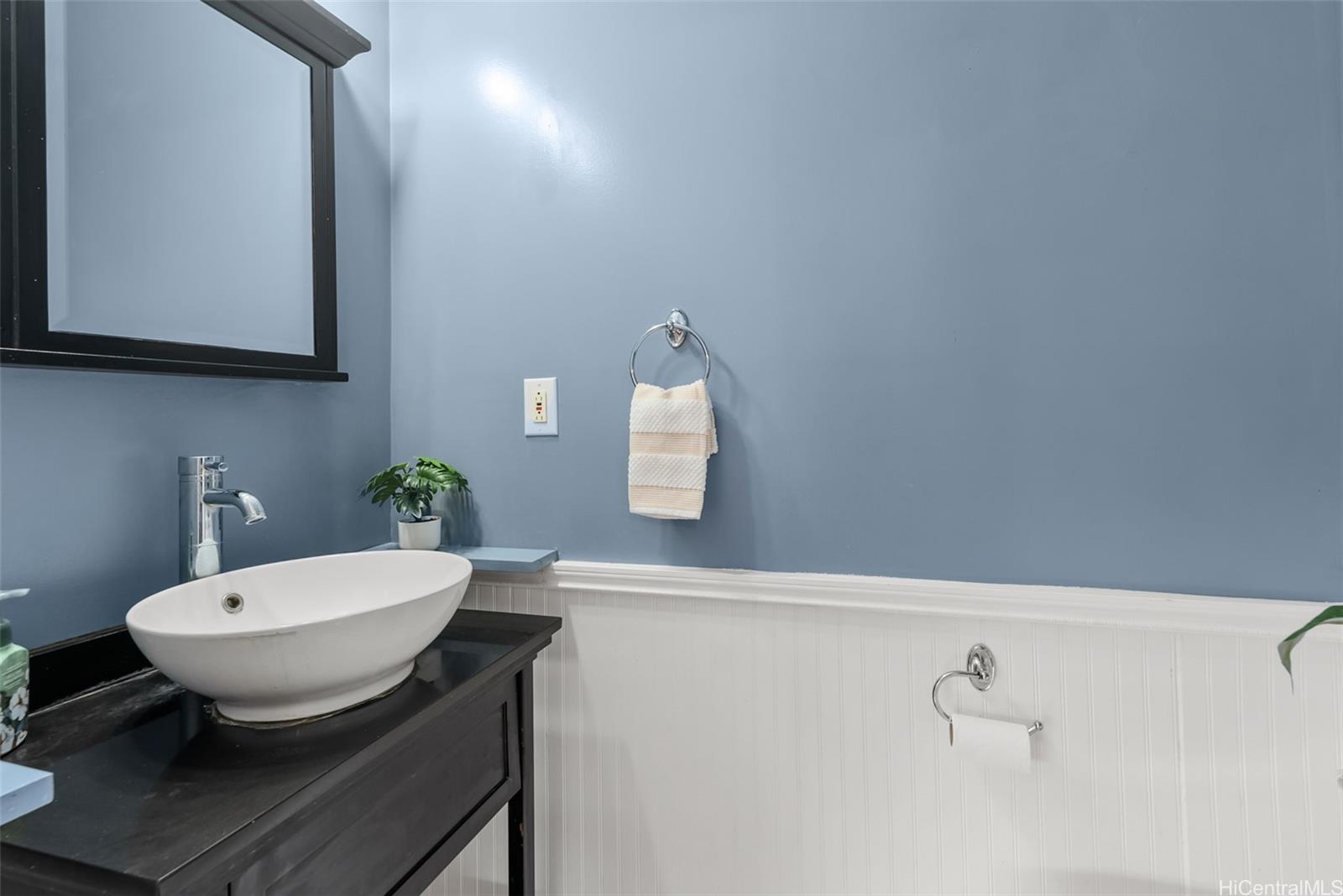 Kauhale Beach Cove condo # 24, Kaneohe, Hawaii - photo 13 of 25