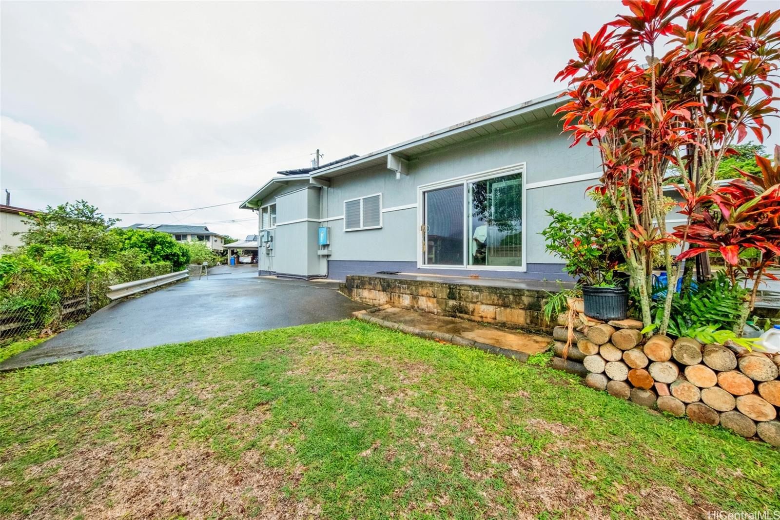 45-210  Naliiko Place Pikoiloa, Kaneohe home - photo 2 of 22