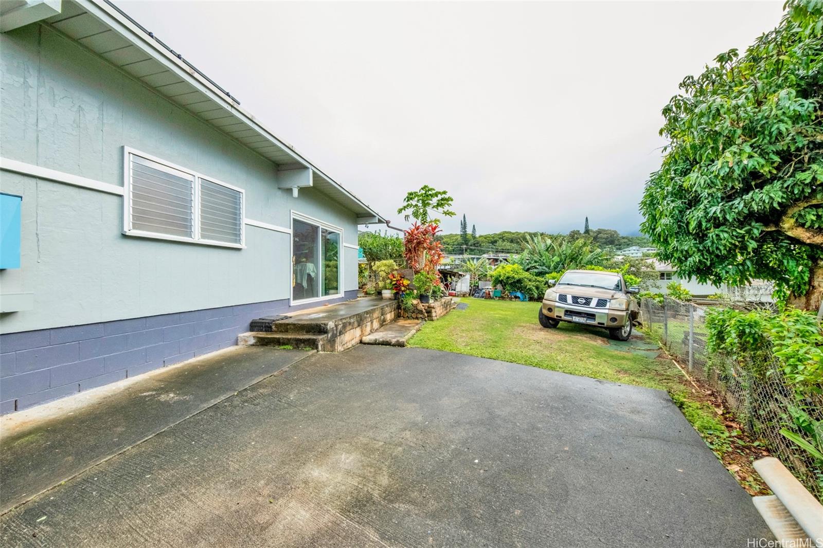 45-210  Naliiko Place Pikoiloa, Kaneohe home - photo 3 of 22