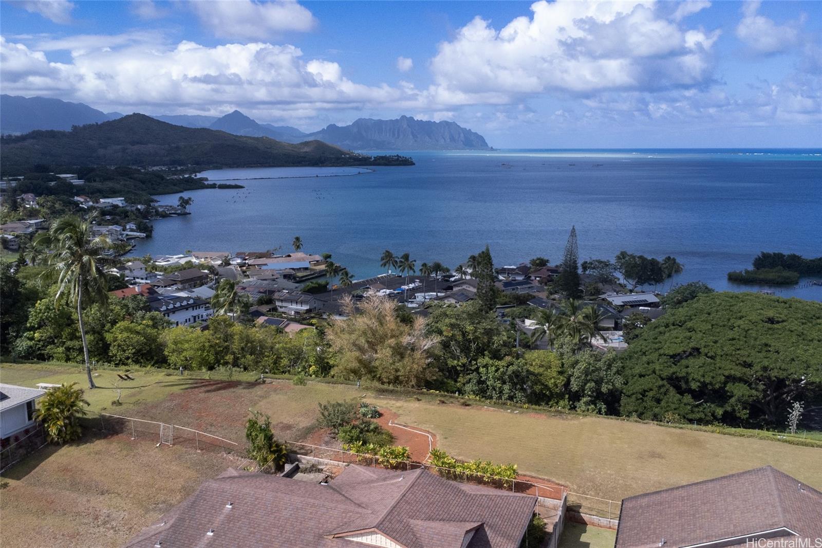 45-243  Haunani Place Lilipuna, Kaneohe home - photo 4 of 25