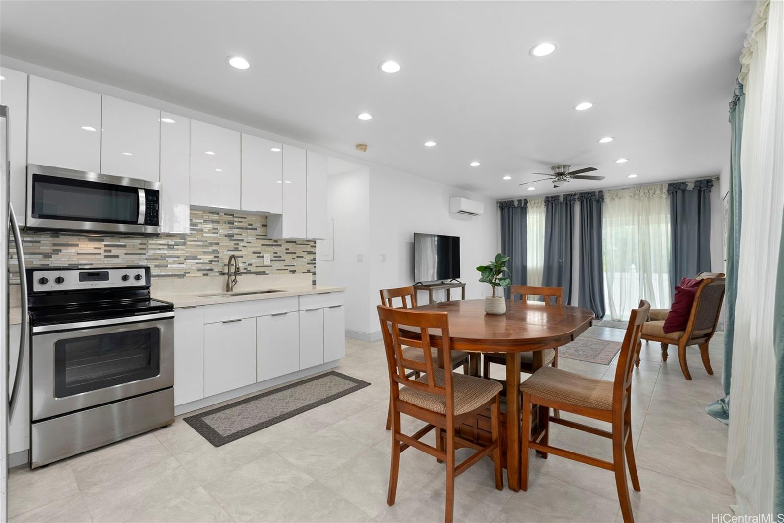 45-333  Mahalani Street Mahalani, Kaneohe home - photo 18 of 25