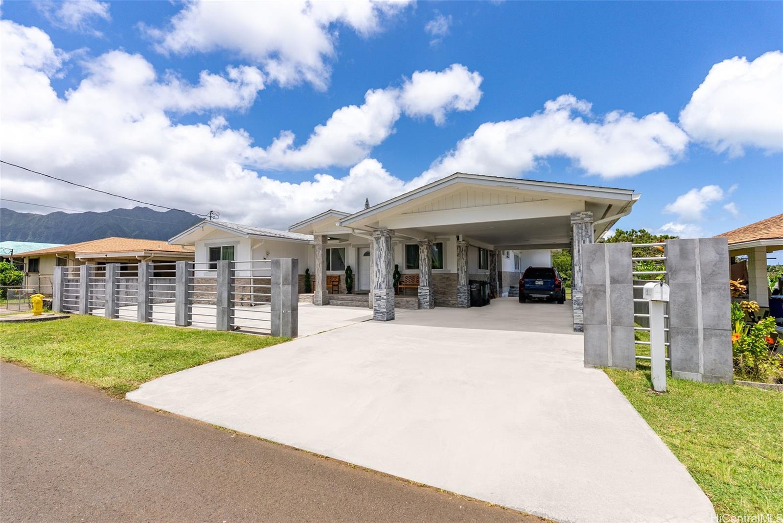 45-333  Mahalani Street Mahalani, Kaneohe home - photo 22 of 25