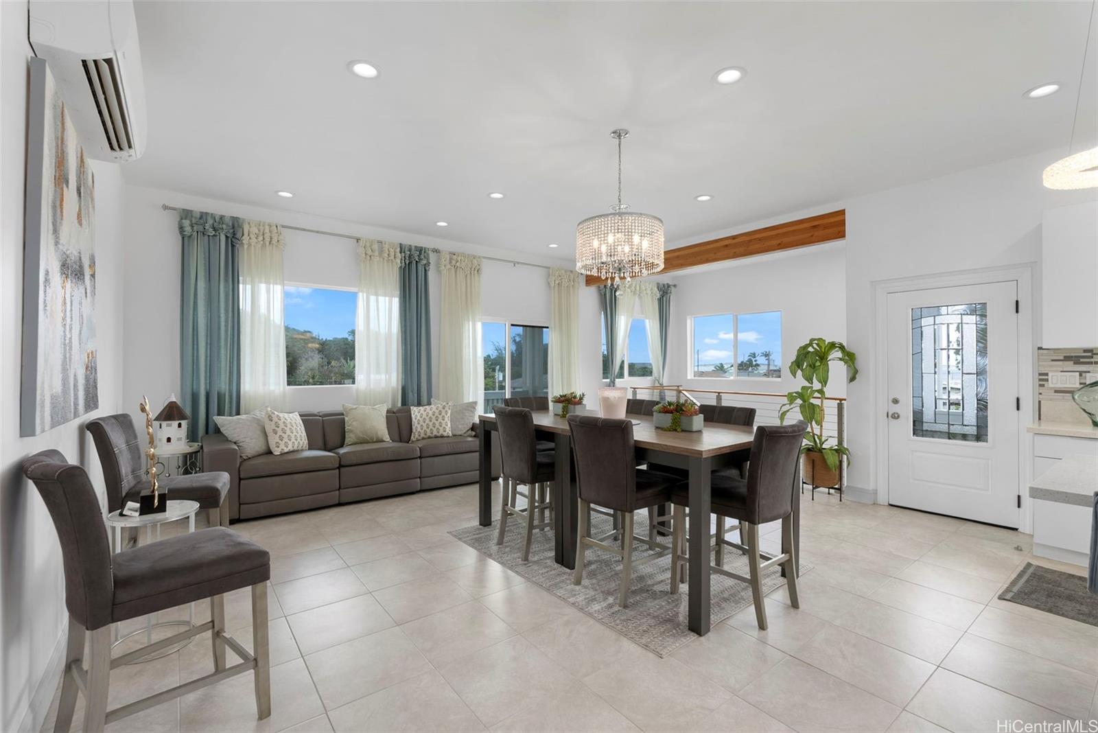 45-333  Mahalani Street Mahalani, Kaneohe home - photo 6 of 25