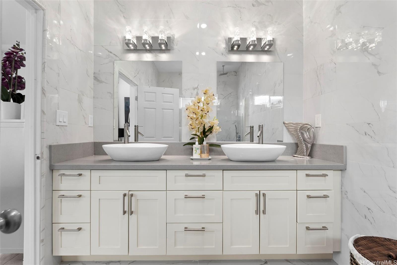 45-333  Mahalani Street Mahalani, Kaneohe home - photo 10 of 25