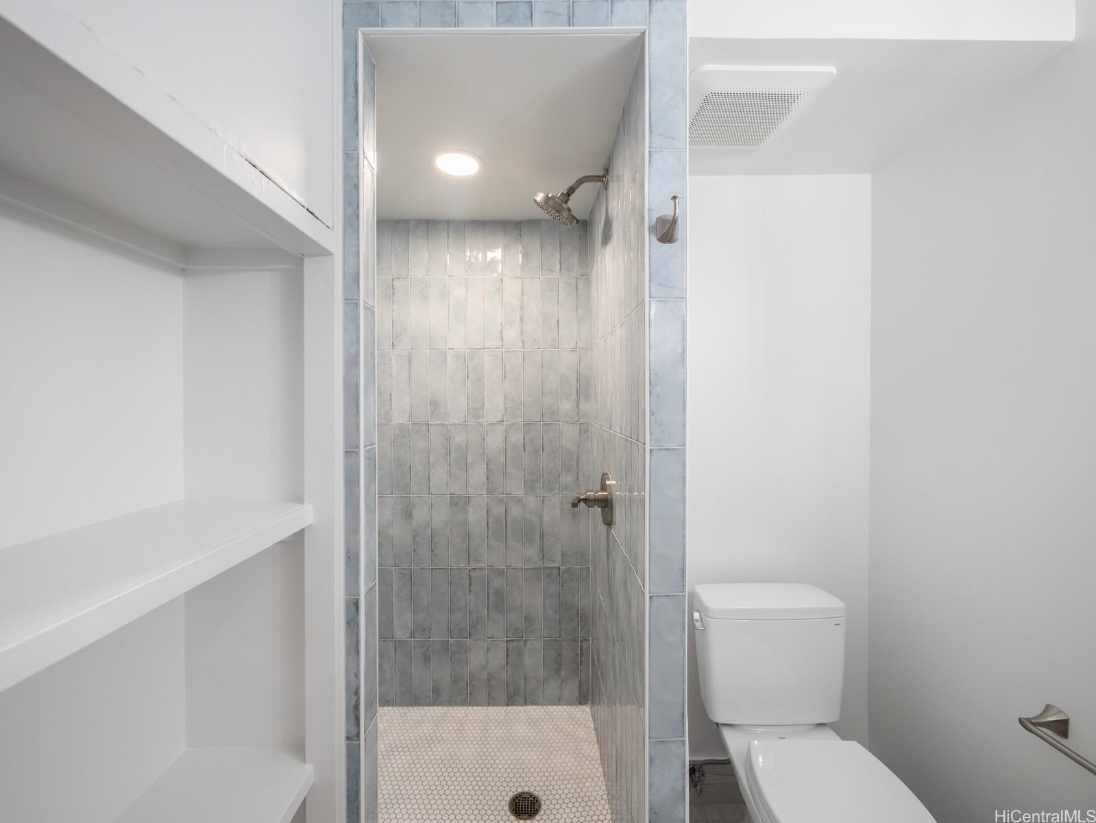 Cliff View Terrace condo # 204, Kaneohe, Hawaii - photo 19 of 25