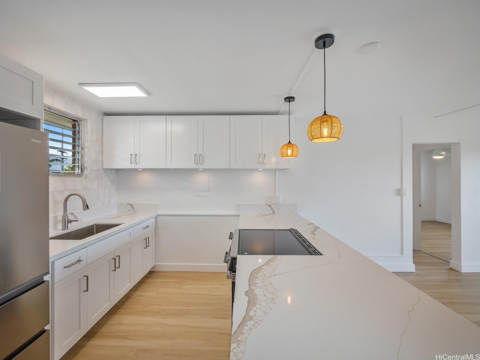 Cliff View Terrace condo # 204, Kaneohe, Hawaii - photo 5 of 25