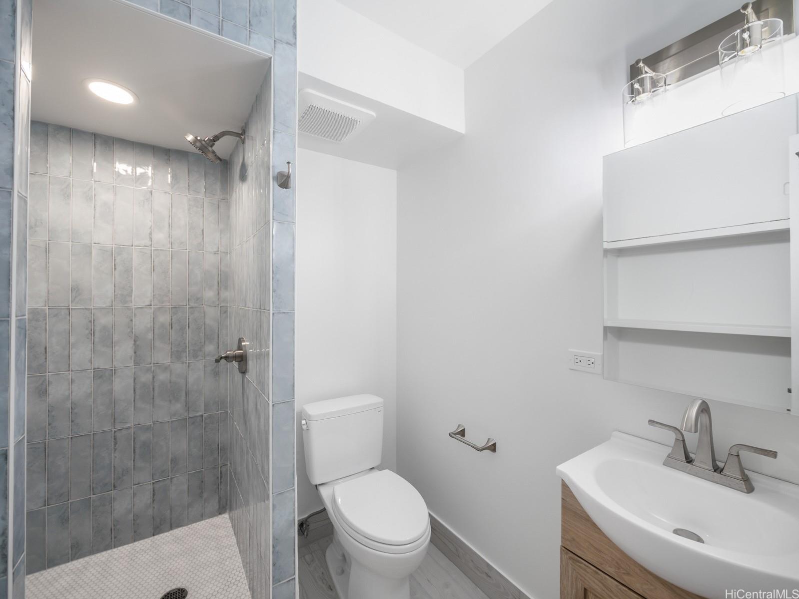 Cliff View Terrace condo # 204, Kaneohe, Hawaii - photo 6 of 25