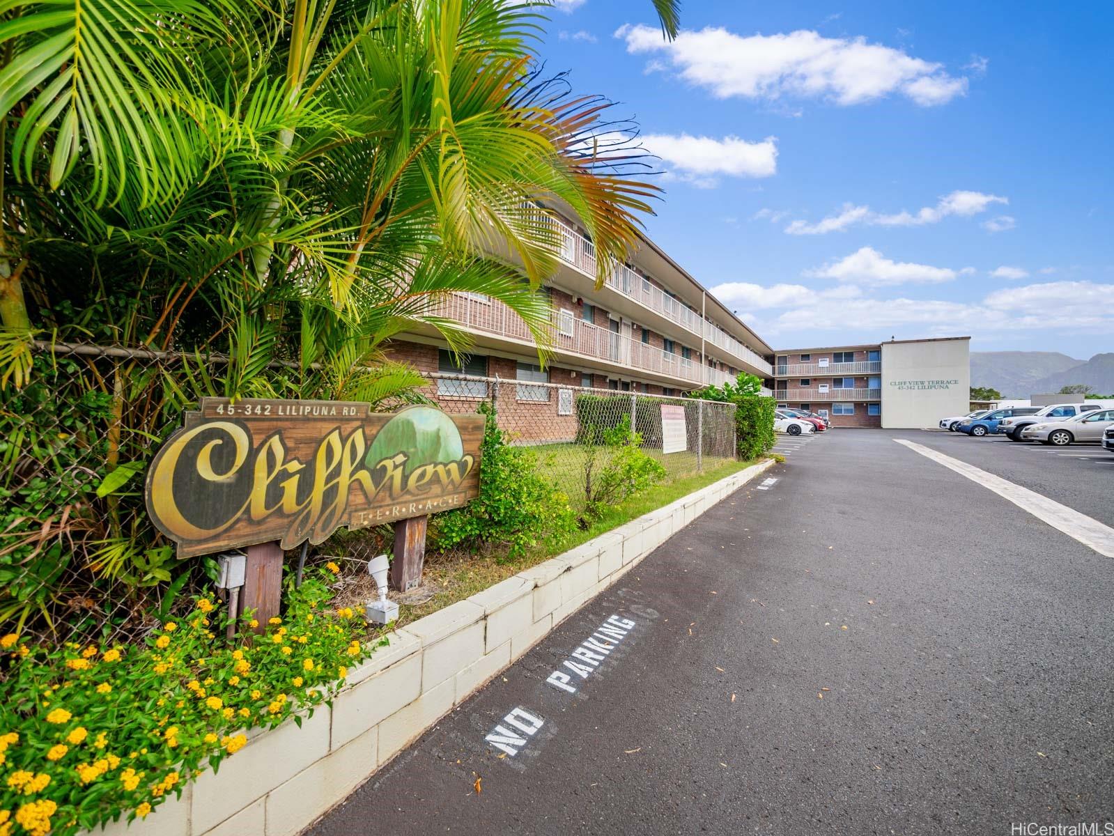 Cliff View Terrace condo # 204, Kaneohe, Hawaii - photo 7 of 25