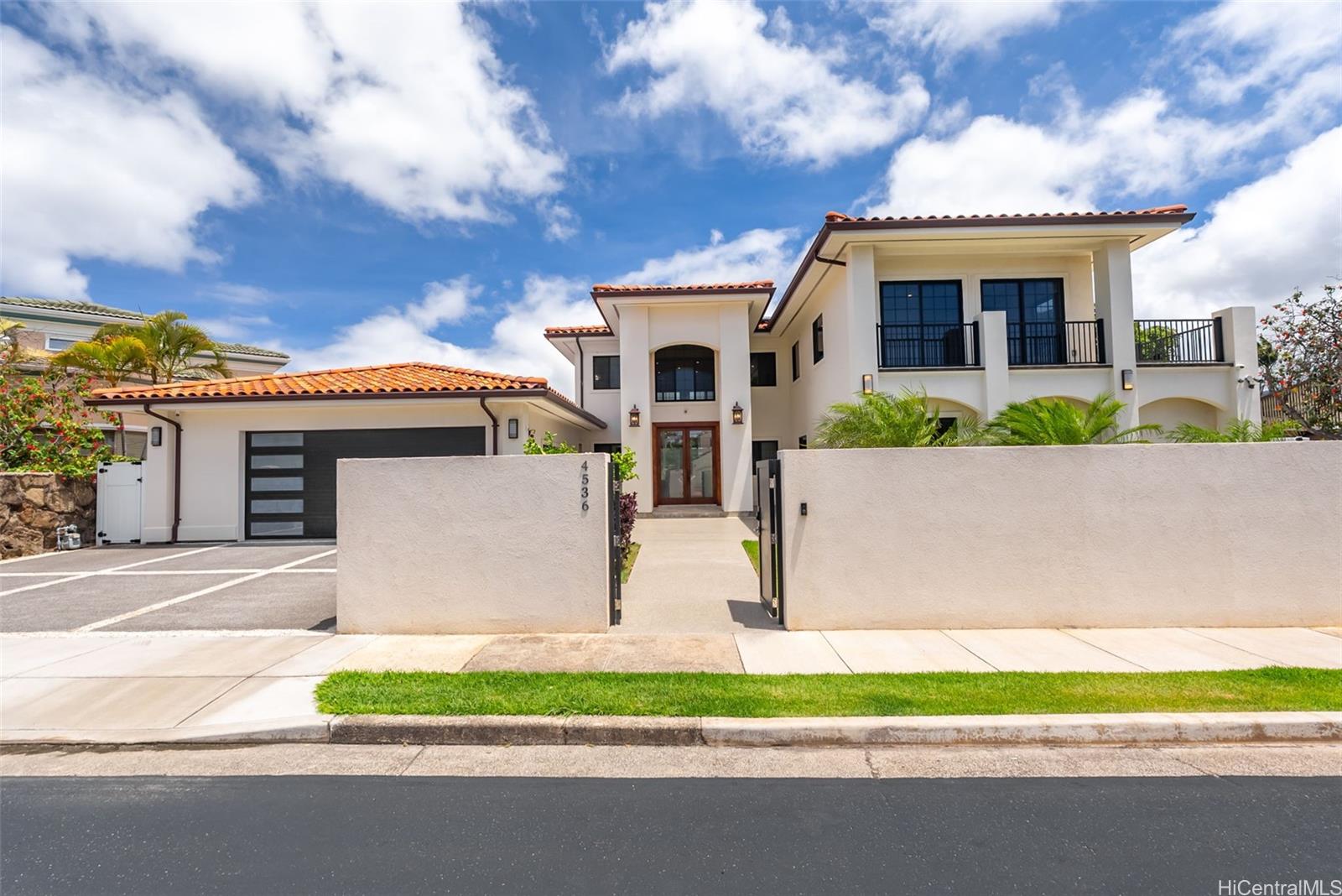 4536  Kolohala Street Kahala Area, Diamond Head home - photo 23 of 25