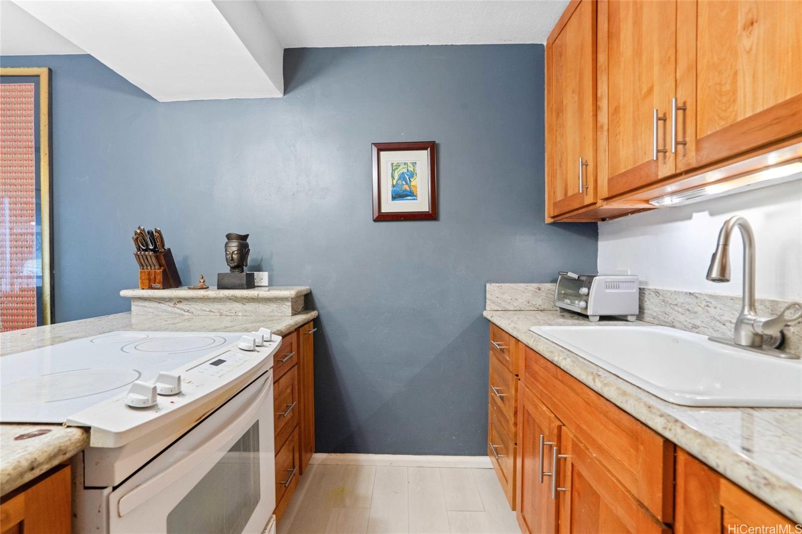 Associa townhouse # 34, Kaneohe, Hawaii - photo 3 of 22