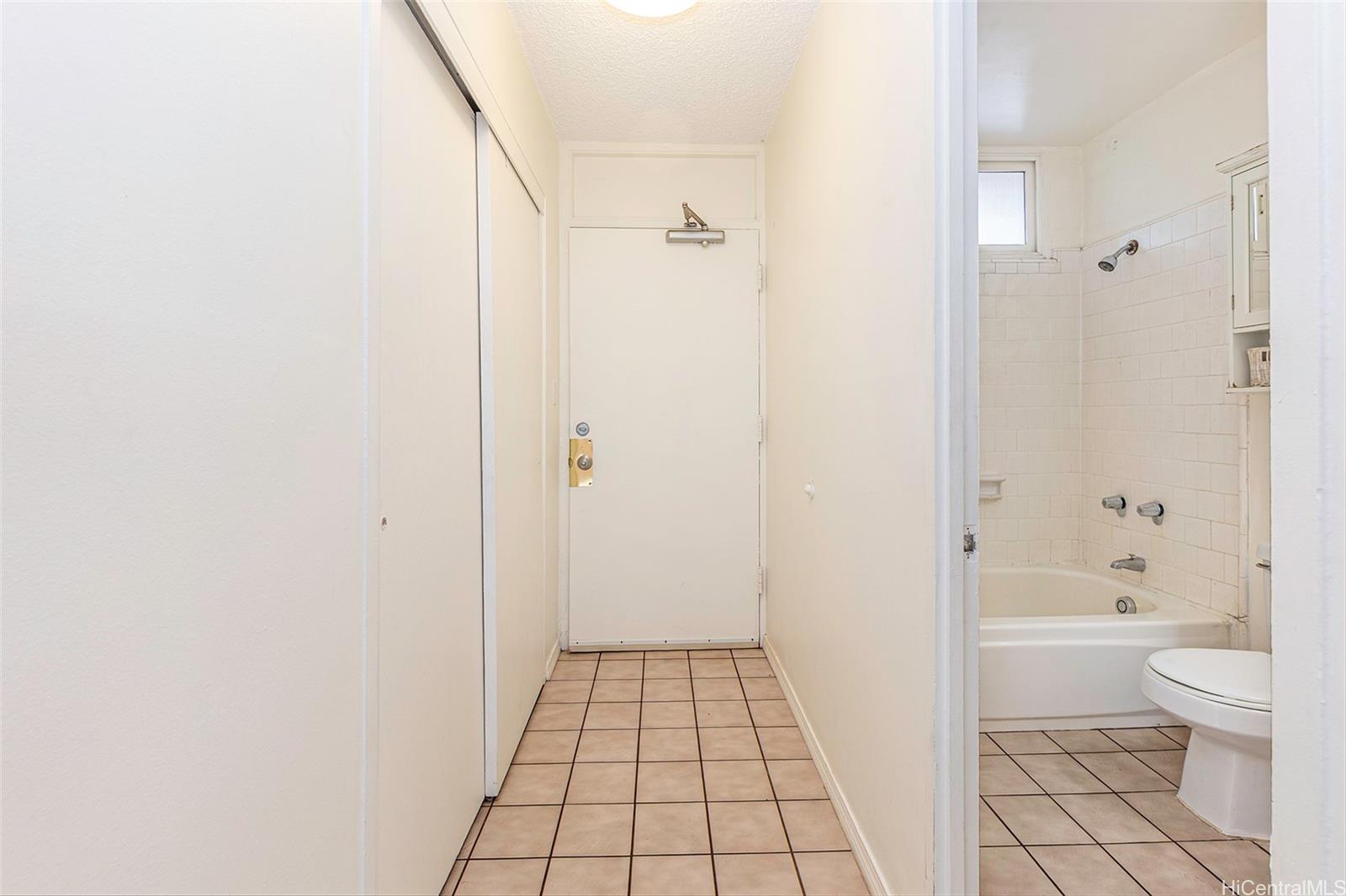 Regency Ala Wai condo # 404, Honolulu, Hawaii - photo 14 of 19