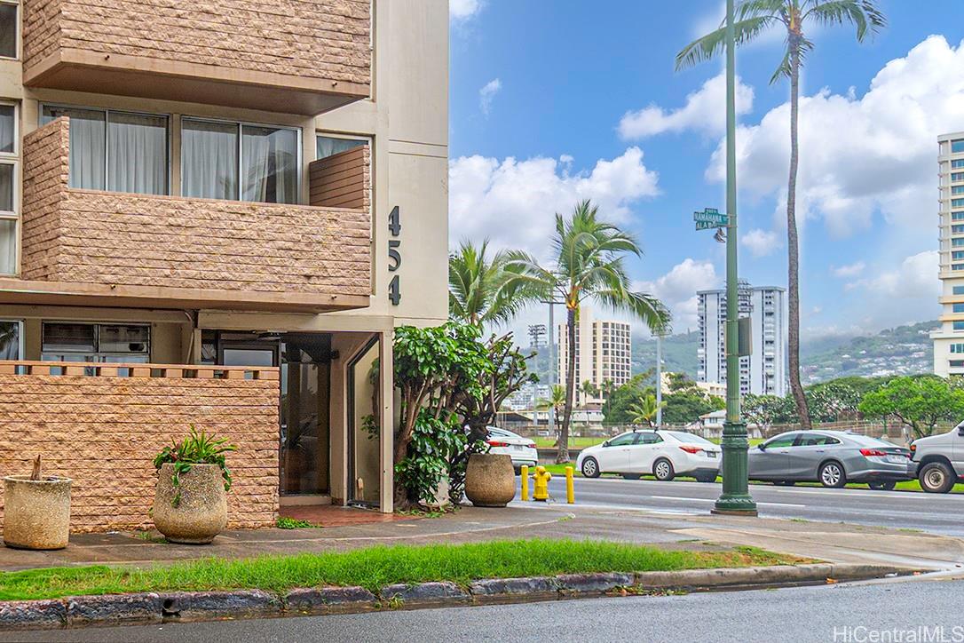 Regency Ala Wai condo # 404, Honolulu, Hawaii - photo 17 of 19