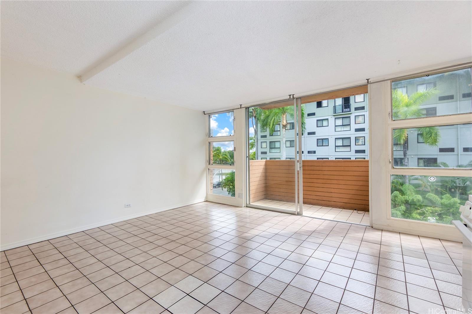 Regency Ala Wai condo # 404, Honolulu, Hawaii - photo 5 of 19