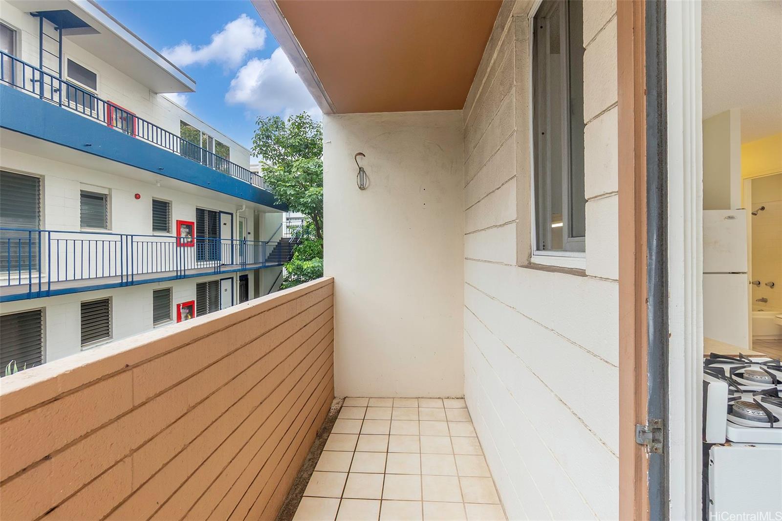 Regency Ala Wai condo # 404, Honolulu, Hawaii - photo 8 of 19