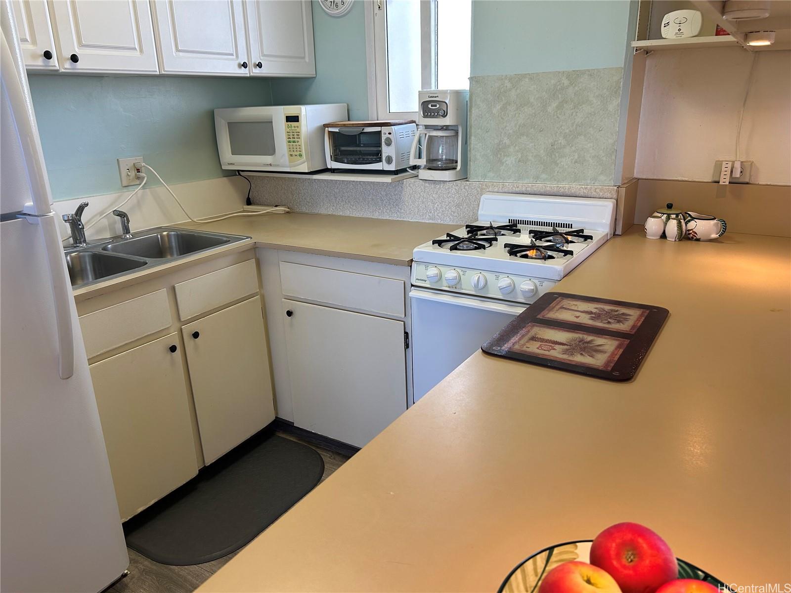 Regency Ala Wai condo # 701, Honolulu, Hawaii - photo 23 of 25